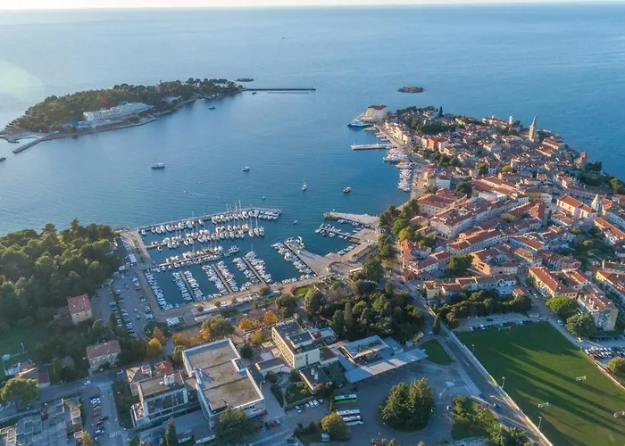 Πανσιόν Ruzica 3*