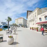 Ruzica 3*
